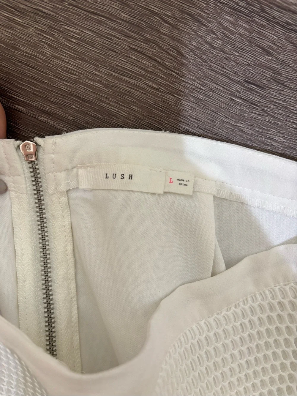 Lush White Honeycomb Mesh Textured Mini Skirt Large Sporty
